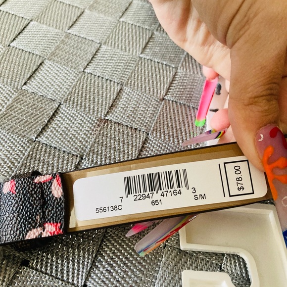 Michael Kors floral signature belt bag - Picture 3 of 9